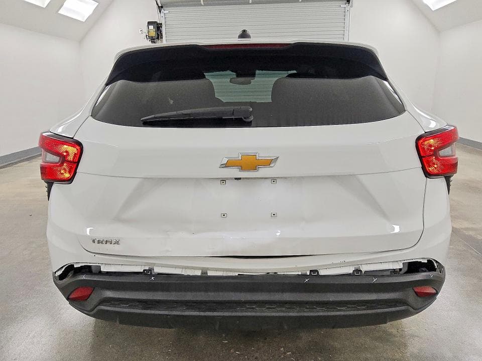 2025 CHEVROLET TRAX LS 6