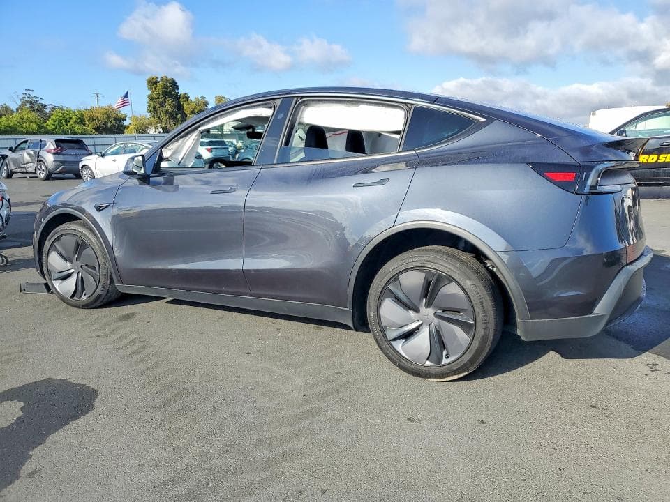 2026 TESLA MODEL Y 2