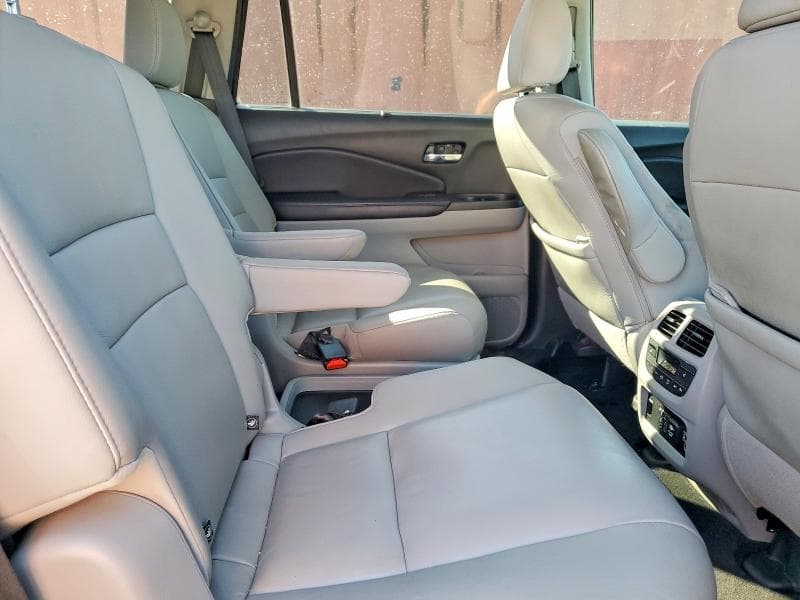 2019 HONDA PILOT TOURING 11