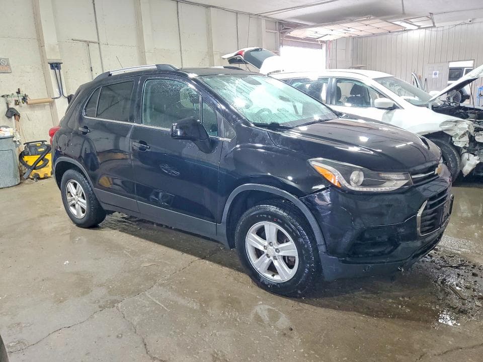 2017 CHEVROLET TRAX 1LT 4