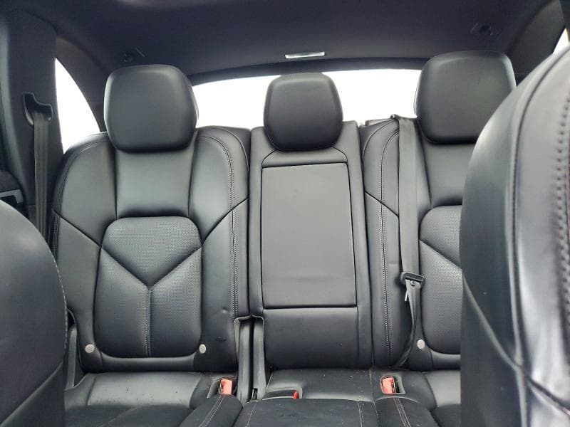 2018 PORSCHE CAYENNE S 10