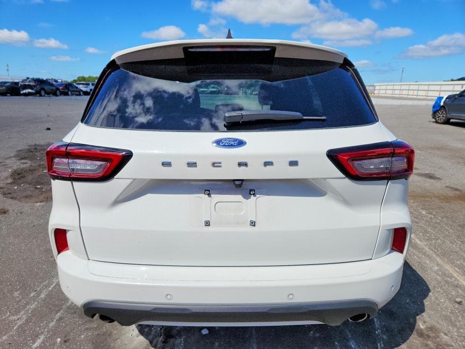 2024 FORD ESCAPE ST LINE 6