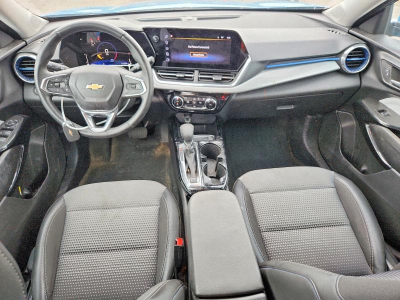 2025 CHEVROLET TRAX 1LT 8