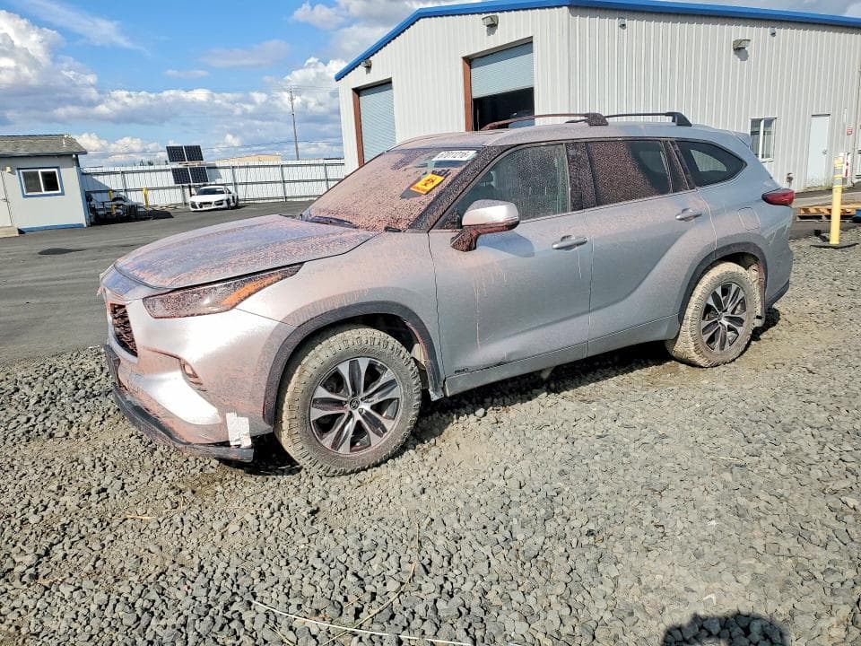 2022 TOYOTA HIGHLANDER HYBRID XLE
