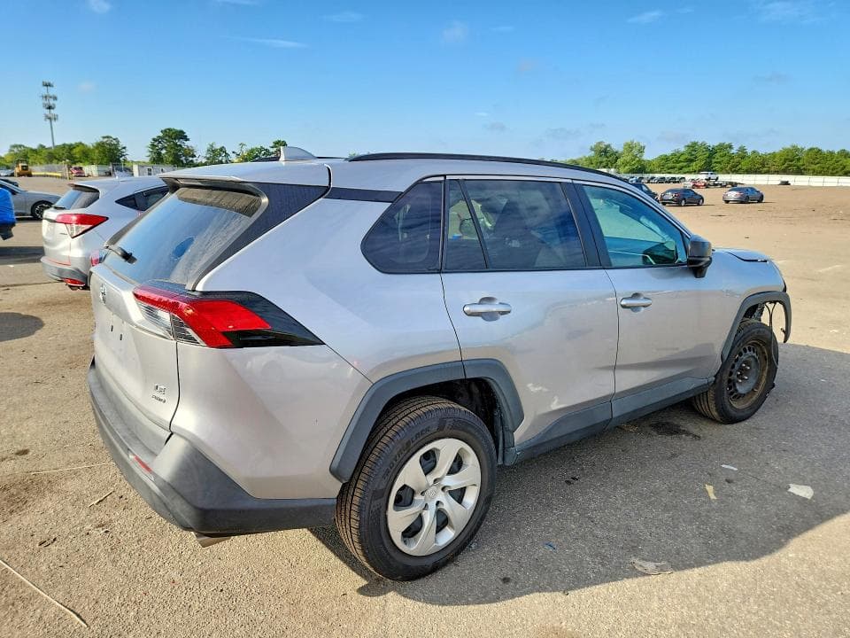 2021 TOYOTA RAV4 LE 3