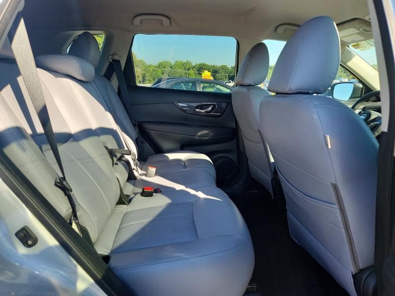 2018 NISSAN ROGUE S 11