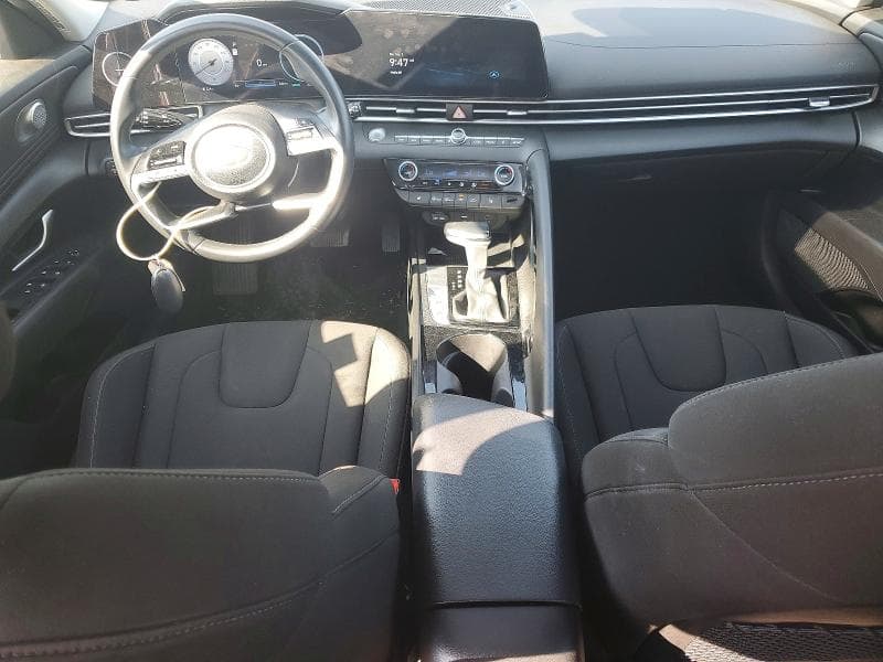 2025 HYUNDAI ELANTRA SEL 8