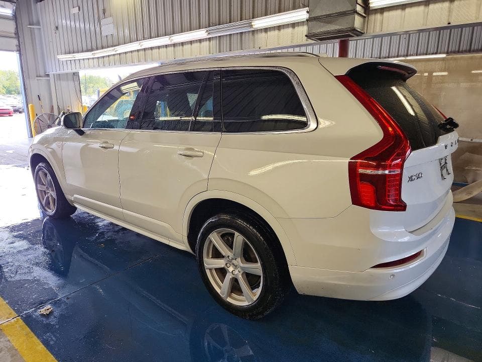 2023 VOLVO XC90 CORE 2