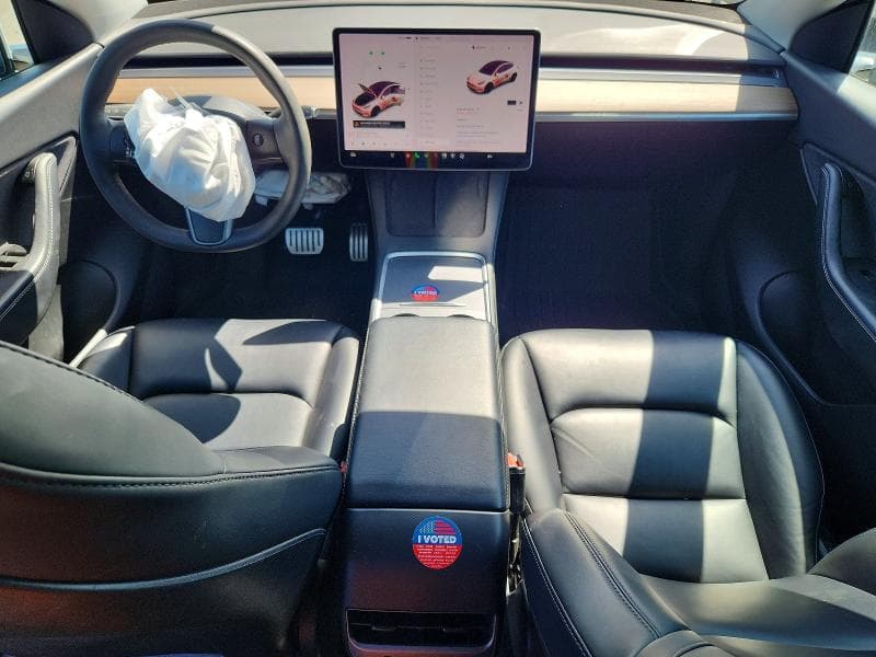 2022 TESLA MODEL Y 8