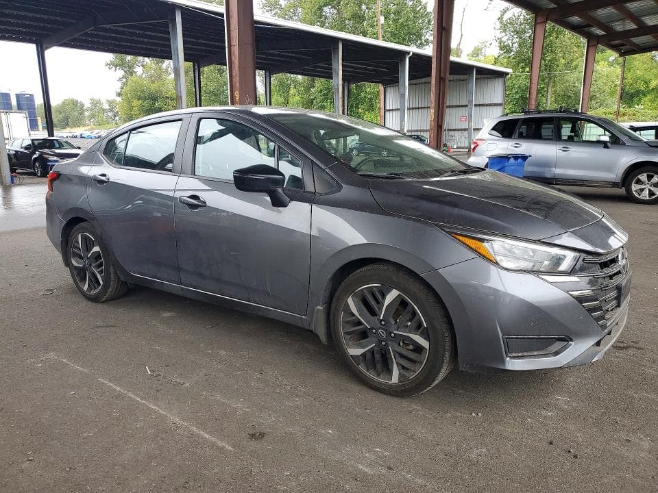 2024 NISSAN VERSA SR 4