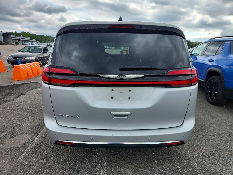 2024 CHRYSLER PACIFICA TOURING L 6