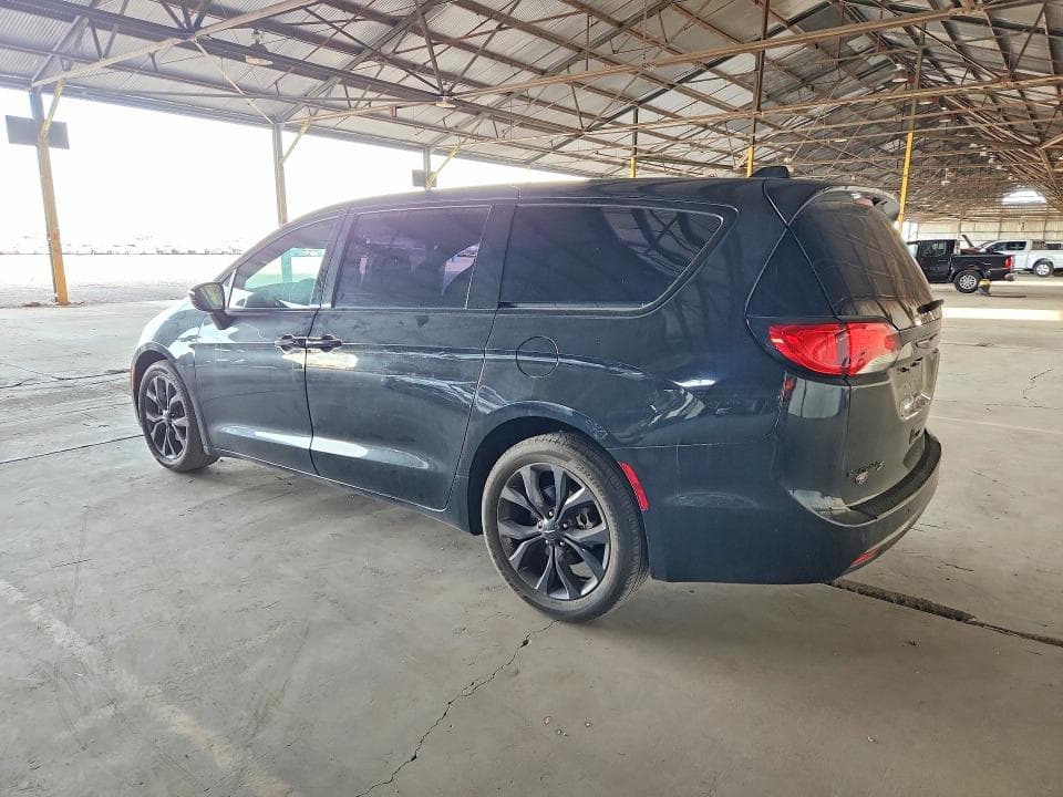 2020 CHRYSLER PACIFICA TOURING 2