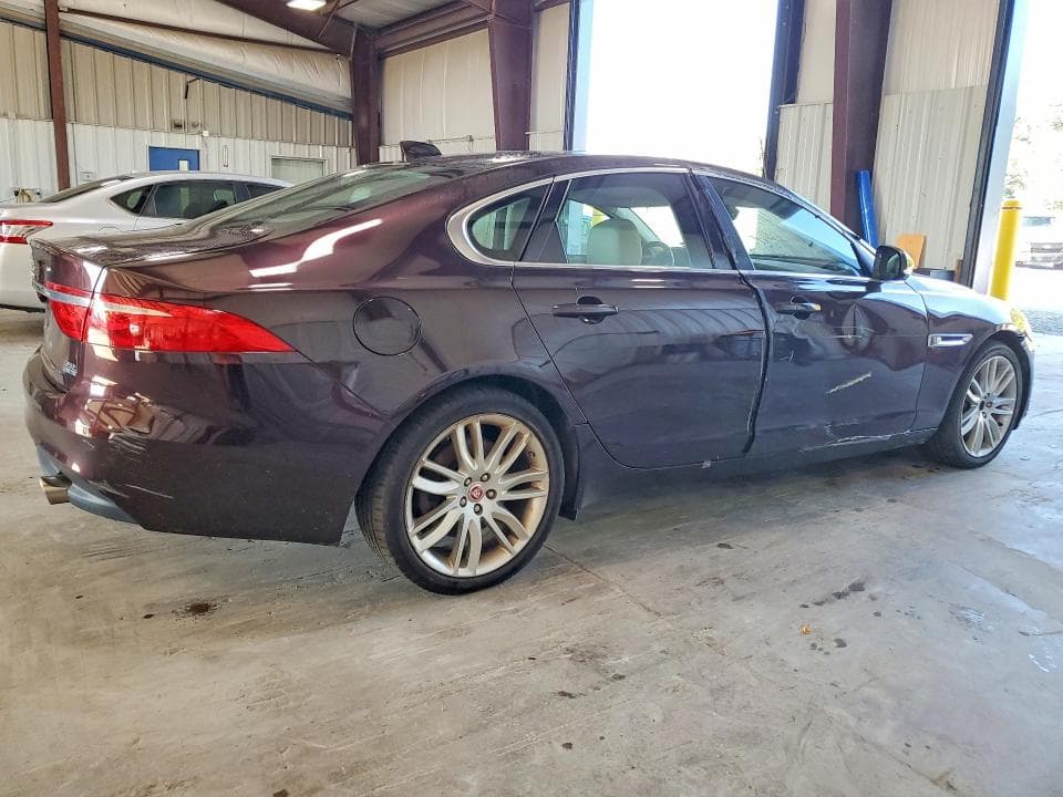 2017 JAGUAR XF PRESTIGE 3