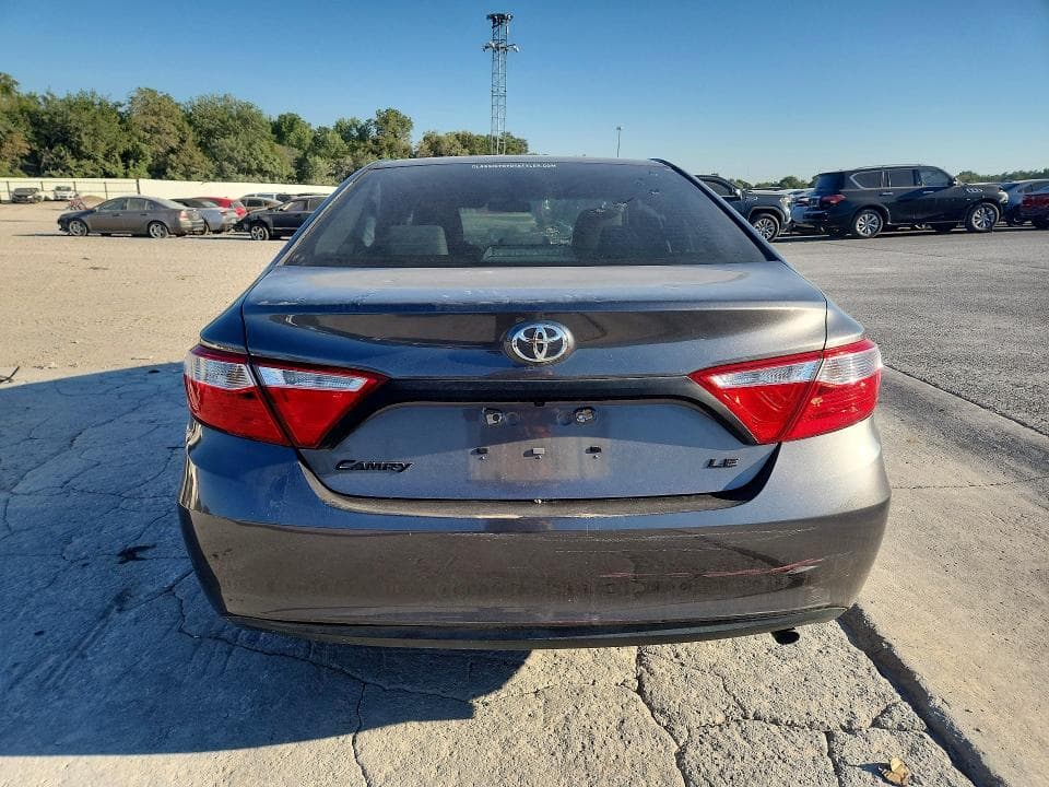 2017 TOYOTA CAMRY LE 6