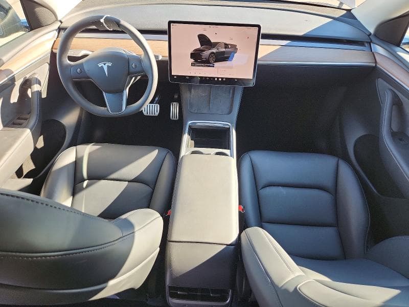 2024 TESLA MODEL Y 8