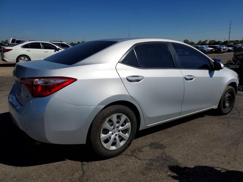 2018 TOYOTA COROLLA LE 3