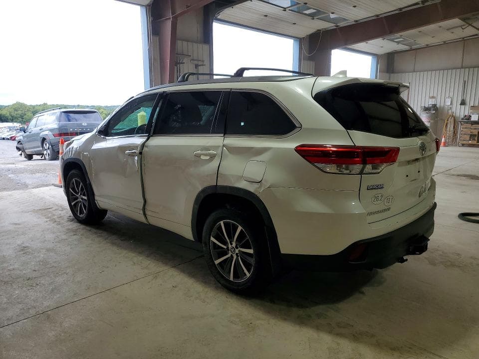 2017 TOYOTA HIGHLANDER XLE 2