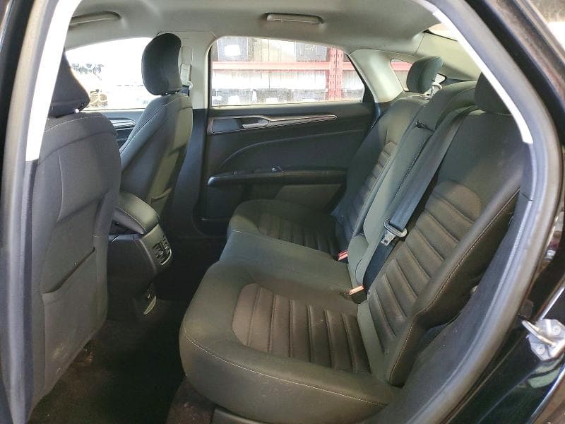 2017 FORD FUSION SE 10