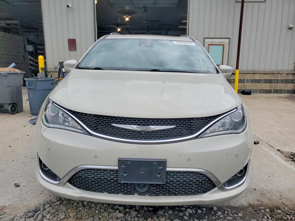 2019 CHRYSLER PACIFICA TOURING L PLUS 5