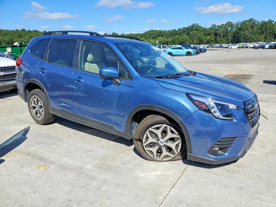 2023 SUBARU FORESTER PREMIUM 4
