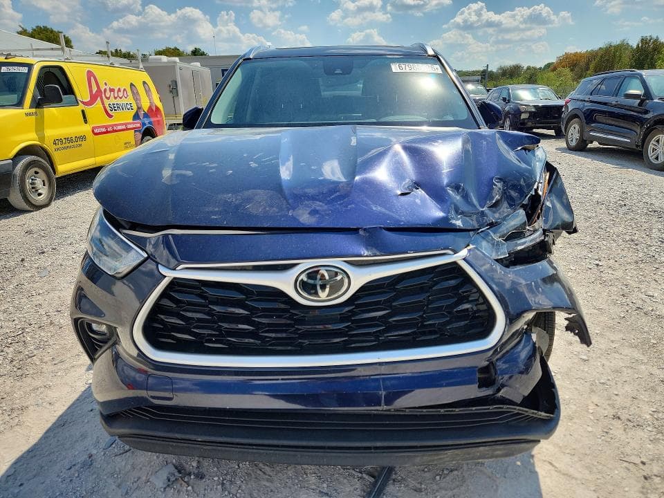 2021 TOYOTA HIGHLANDER XLE 5