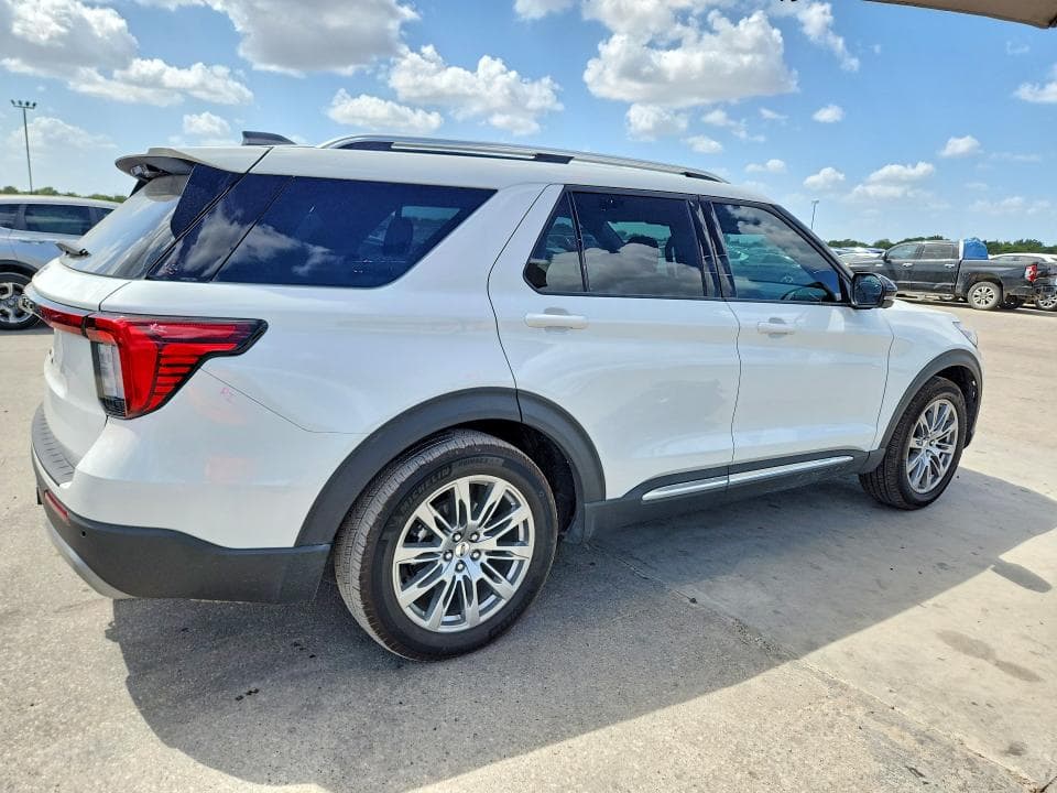2025 FORD EXPLORER PLATINUM 3