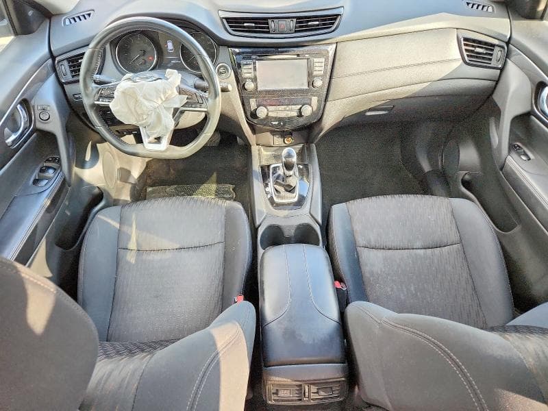 2017 NISSAN ROGUE SV 8