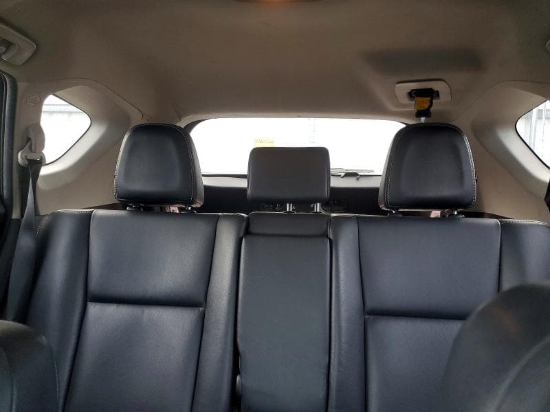 2017 TOYOTA RAV4 PLATINUM 10