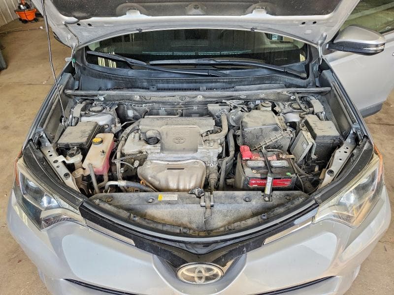 2018 TOYOTA RAV4 XLE 11