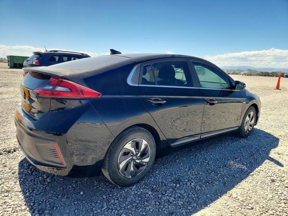 2017 HYUNDAI IONIQ SEL 3