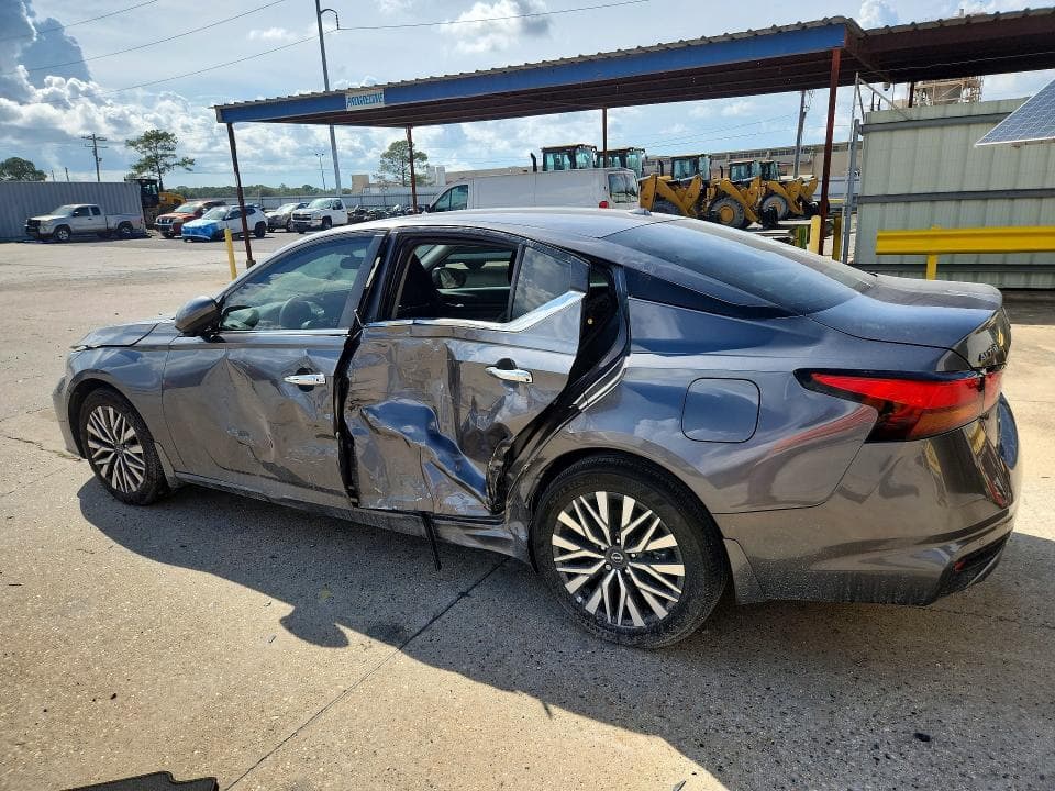 2024 NISSAN ALTIMA SV 2