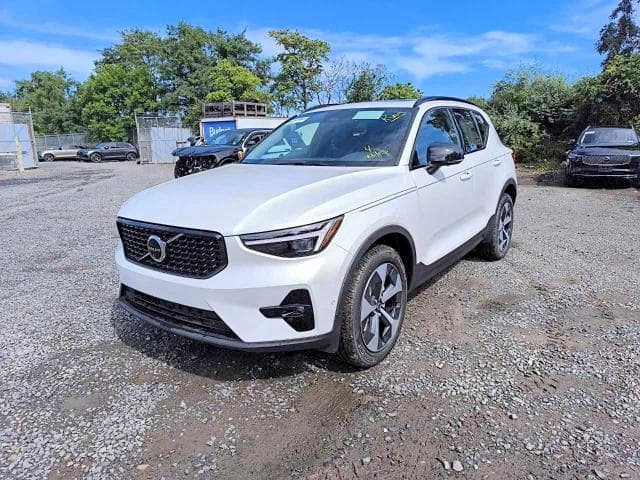2026 VOLVO XC40 PLUS - 1