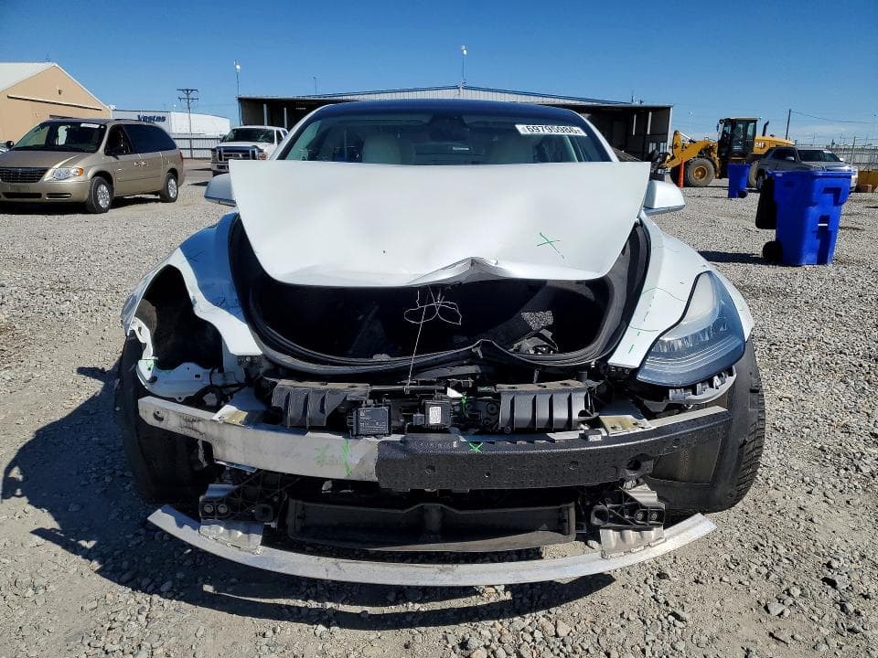 2018 TESLA MODEL 3 5