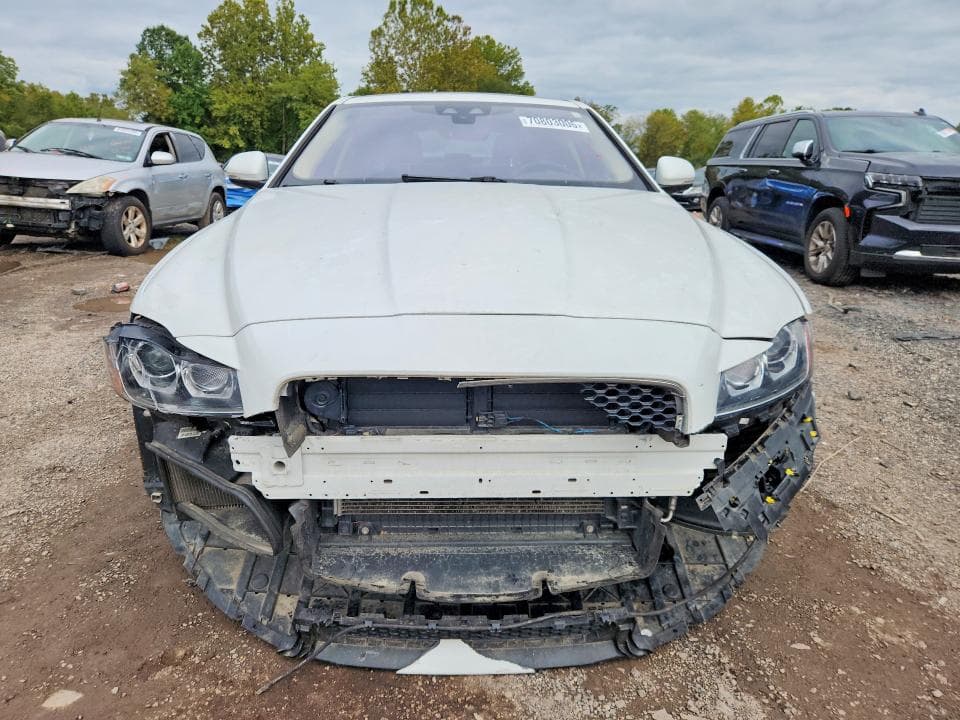 2019 JAGUAR XF PREMIUM 5