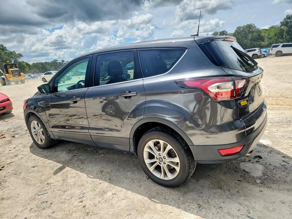 2017 FORD ESCAPE SE 2