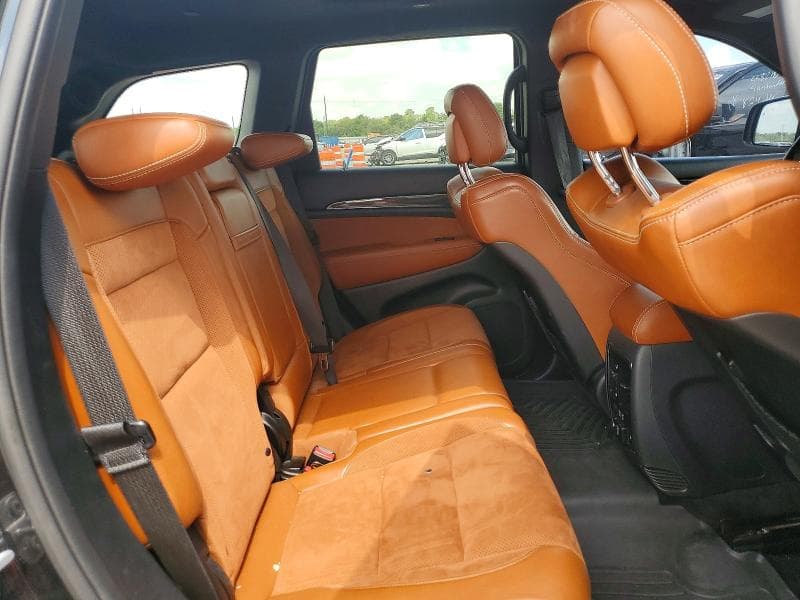 2017 JEEP GRAND CHEROKEE SRT-8 10