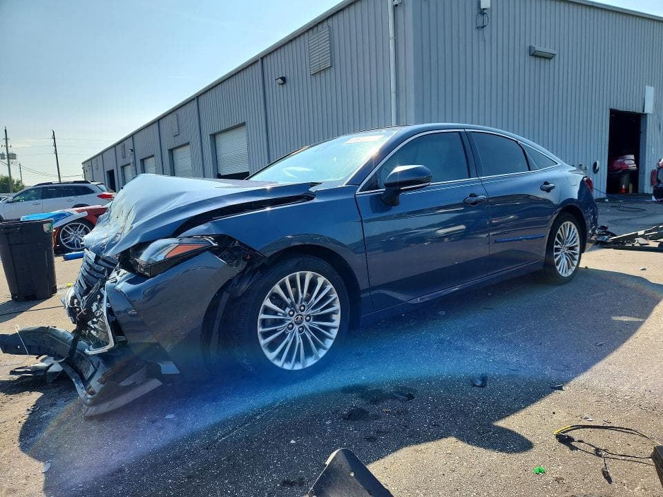 2022 TOYOTA AVALON LIMITED - 1