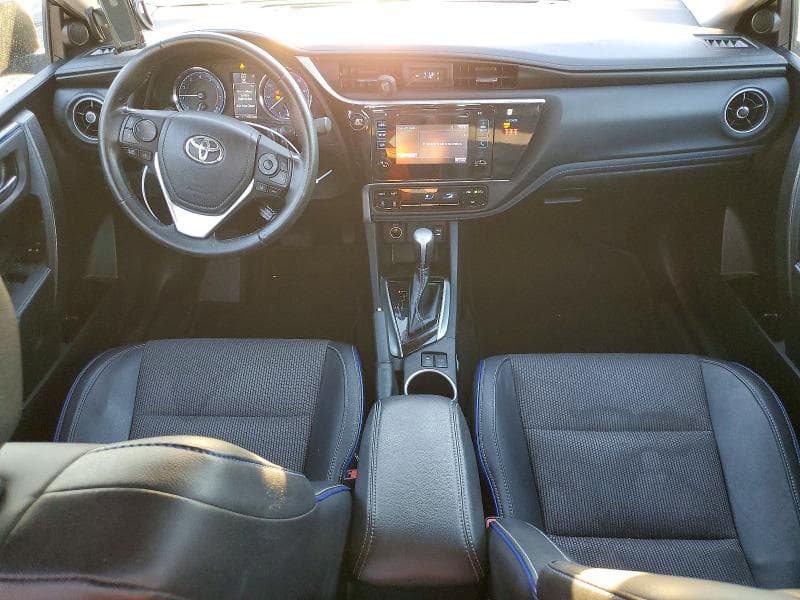 2019 TOYOTA COROLLA SE 8