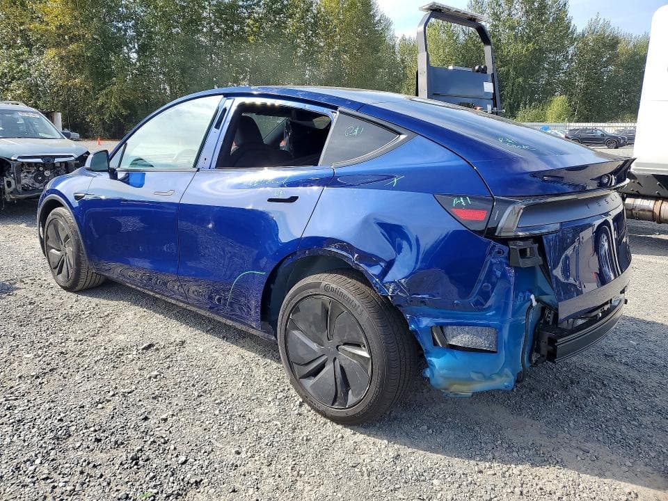 2026 TESLA MODEL Y 2