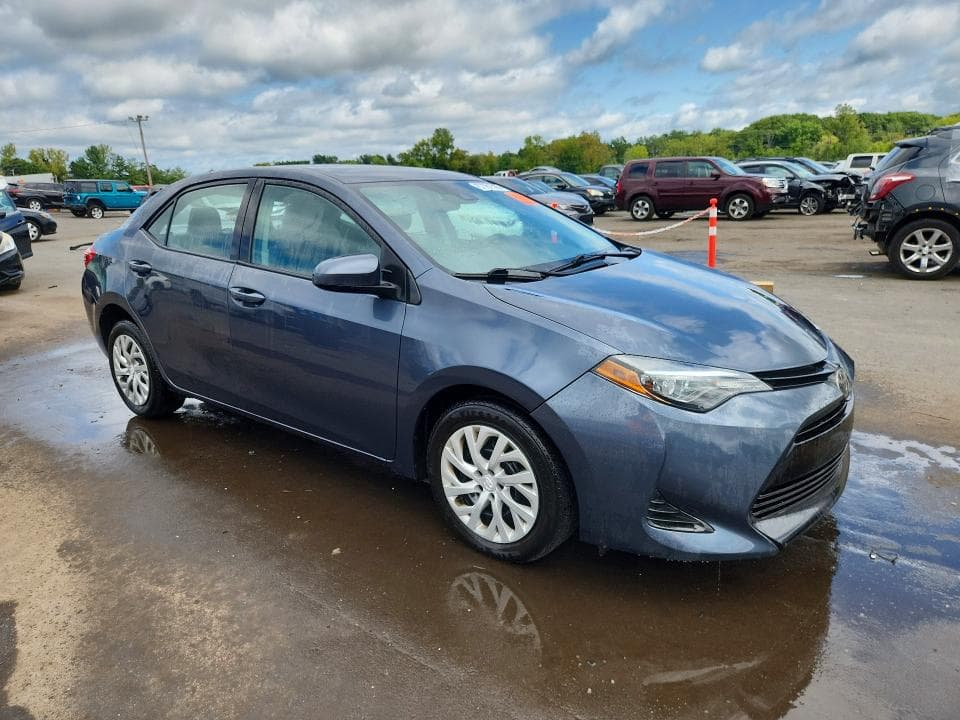 2019 TOYOTA COROLLA LE 4