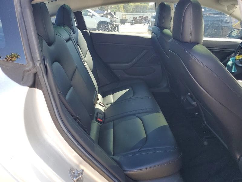 2018 TESLA MODEL 3 10