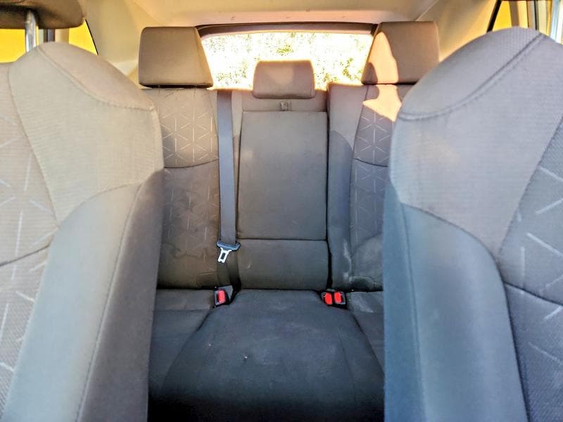 2019 TOYOTA RAV4 XLE 10