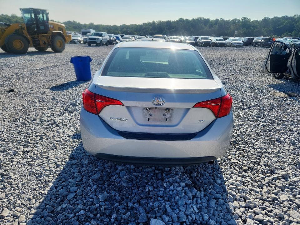 2017 TOYOTA COROLLA SE 6