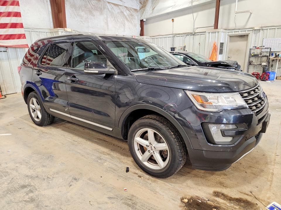 2017 FORD EXPLORER XLT 4