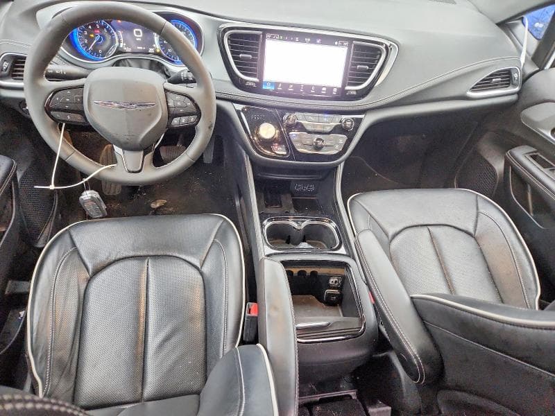2025 CHRYSLER PACIFICA LIMITED 8