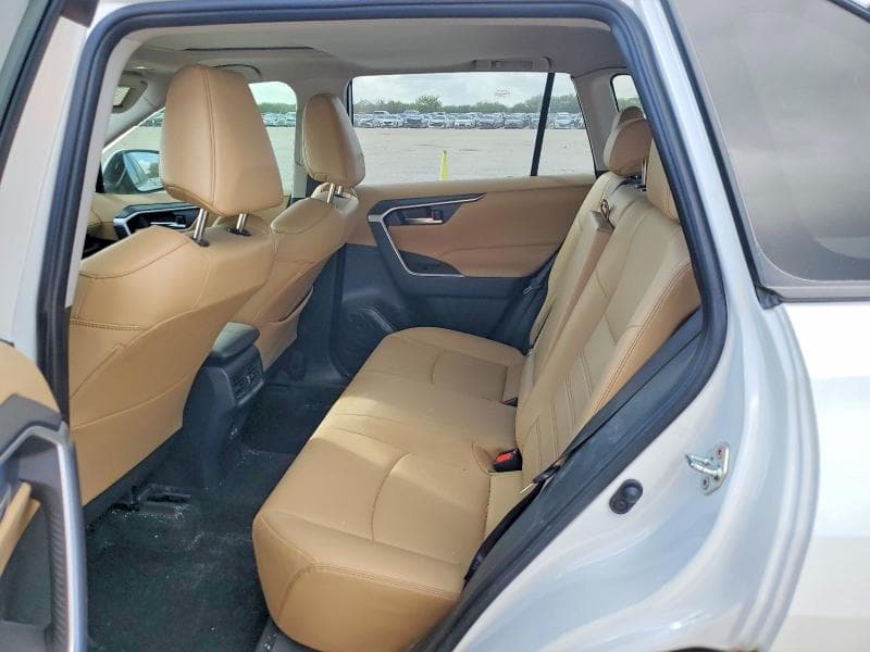 2023 TOYOTA RAV4 XLE PREMIUM 10