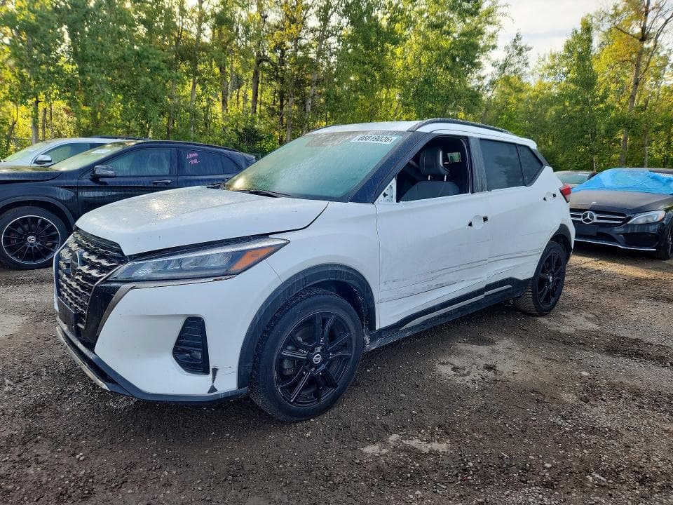 2021 NISSAN KICKS SR - 1