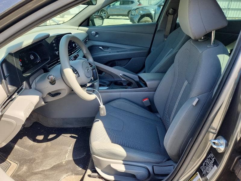 2024 HYUNDAI ELANTRA SE 7