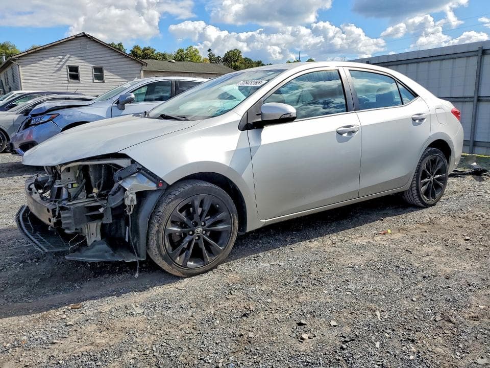 2018 TOYOTA COROLLA SE - 1