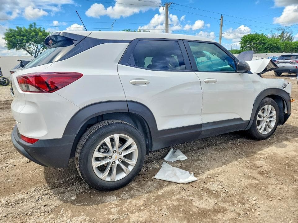 2023 CHEVROLET TRAILBLAZER LS 3
